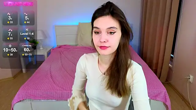 Snapshot of SusieMorris chatting on 03-22-25, 01:54 SusieMorris online show from 03-22-25, 01:54