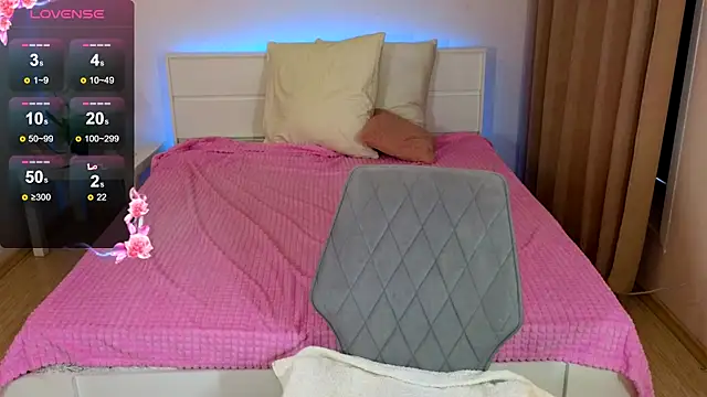 Snapshot of SusieMorris chatting on 03-22-25, 04:56 SusieMorris online show from 03-22-25, 04:56