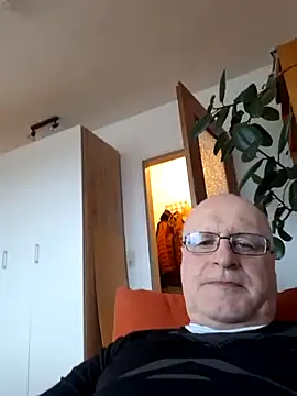 Milkasahne64 online show from 01-09-26, 12:52