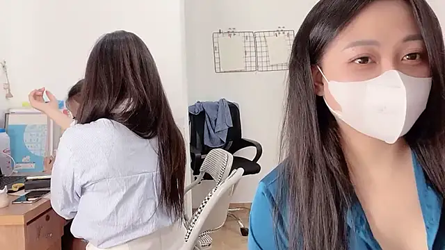 Snapshot of Bamboo_Swetie chatting on 11-25-25, 03:34 Bamboo Swetie online show from 11-25-25, 03:34