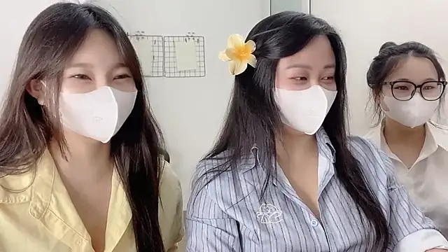 Snapshot of Bamboo_Swetie chatting on 12-02-25, 02:01 Bamboo Swetie online show from 12-02-25, 02:01