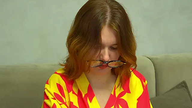 LessySmith online show from 11-29-25, 04:43