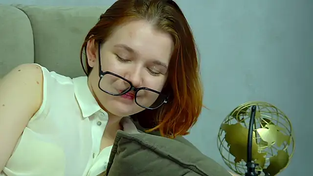 LessySmith online show from 02-22-26, 04:35