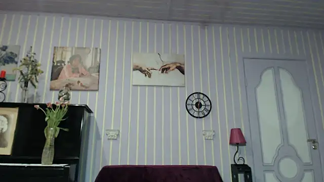 Snapshot of Marquise555 chatting on 03-13-25, 08:32 Marquise555 online show from 03-13-25, 08:32