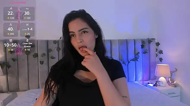 kareena basu online show from 04-25-26, 03:42