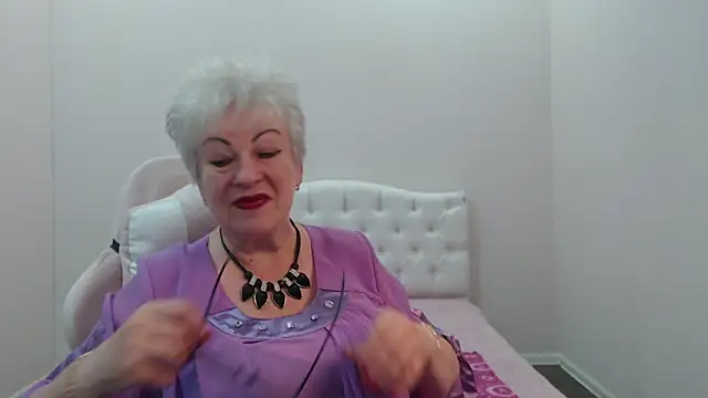 KayleSmoll online show from 07-19-26, 06:33