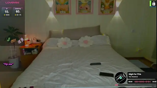 Snapshot of -LinaLove- chatting on 05-15-26, 07:54 -LinaLove- online show from 05-15-26, 07:54