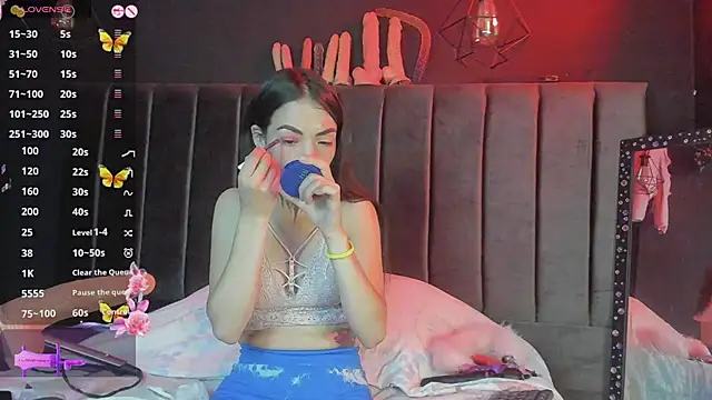 Alice ch1 online show from 01-18-25, 01:41