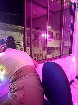 Snapshot of Sofythom1 chatting on 12-05-24, 03:37 Sofythom1 online show from 12-05-24, 03:37