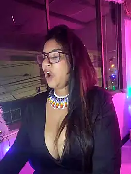 Snapshot of Sofythom1 chatting on 12-08-24, 07:15 Sofythom1 online show from 12-08-24, 07:15