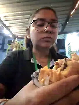 Snapshot of Sofythom1 chatting on 12-11-24, 02:19 Sofythom1 online show from 12-11-24, 02:19