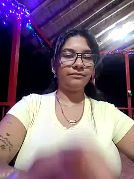 Snapshot of Sofythom1 chatting on 12-15-24, 01:02 Sofythom1 online show from 12-15-24, 01:02