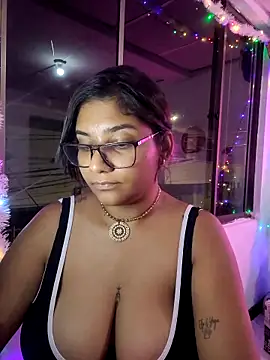 Snapshot of Sofythom1 chatting on 12-28-24, 12:57 Sofythom1 online show from 12-28-24, 12:57