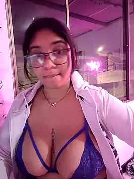 Snapshot of Sofythom1 chatting on 01-27-25, 03:47 Sofythom1 online show from 01-27-25, 03:47