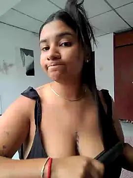 Snapshot of Sofythom1 chatting on 02-08-25, 09:25 Sofythom1 online show from 02-08-25, 09:25