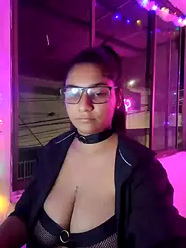 Snapshot of Sofythom1 chatting on 02-12-25, 04:23 Sofythom1 online show from 02-12-25, 04:23