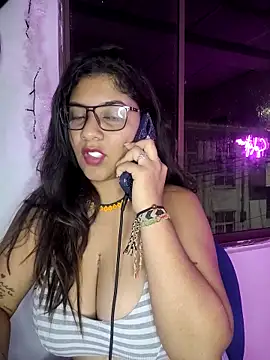 Snapshot of Sofythom1 chatting on 02-18-25, 01:32 Sofythom1 online show from 02-18-25, 01:32