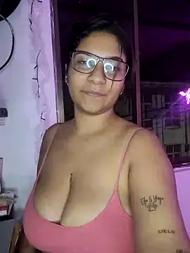 Snapshot of Sofythom1 chatting on 02-19-25, 03:39 Sofythom1 online show from 02-19-25, 03:39