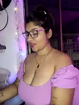 Snapshot of Sofythom1 chatting on 02-27-25, 11:37 Sofythom1 online show from 02-27-25, 11:37