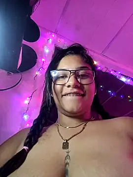 Snapshot of Sofythom1 chatting on 02-28-25, 05:48 Sofythom1 online show from 02-28-25, 05:48