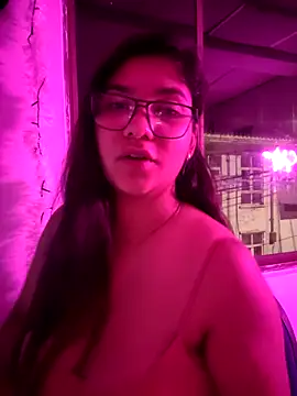 Snapshot of Sofythom1 chatting on 03-04-25, 03:55 Sofythom1 online show from 03-04-25, 03:55