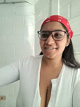 Snapshot of Sofythom1 chatting on 03-09-25, 09:14 Sofythom1 online show from 03-09-25, 09:14