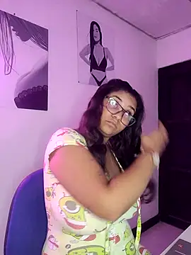 Snapshot of Sofythom1 chatting on 03-19-25, 02:59 Sofythom1 online show from 03-19-25, 02:59