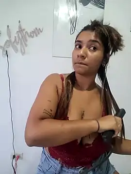 Snapshot of Sofythom1 chatting on 09-20-25, 10:55 Sofythom1 online show from 09-20-25, 10:55