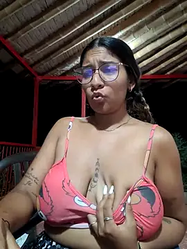 Snapshot of Sofythom1 chatting on 10-10-25, 02:54 Sofythom1 online show from 10-10-25, 02:54