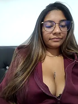 Sofythom1 online show from 12-21-25, 01:13