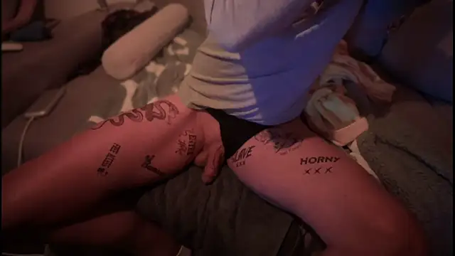 Snapshot of swissMen_DE chatting on 12-17-24, 07:18 swissMen DE online show from 12-17-24, 07:18