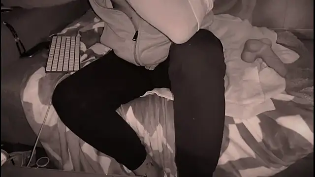 Snapshot of swissMen_DE chatting on 01-02-25, 10:16 swissMen DE online show from 01-02-25, 10:16