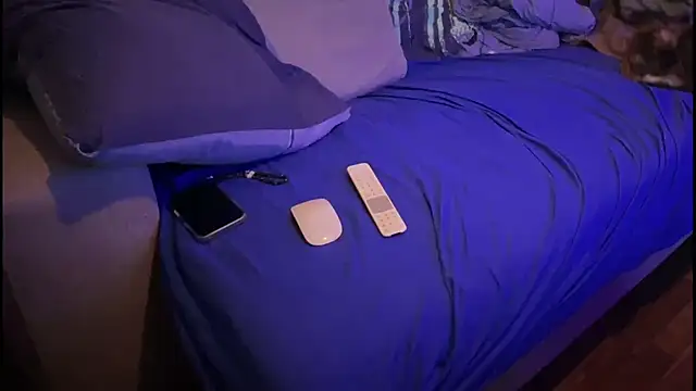 Snapshot of swissMen_DE chatting on 03-04-25, 10:05 swissMen DE online show from 03-04-25, 10:05