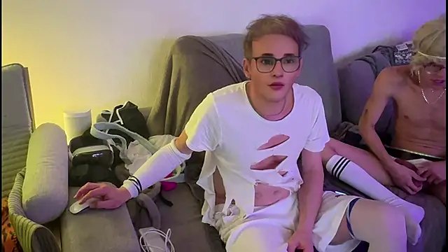 Snapshot of swissMen_DE chatting on 12-05-25, 09:18 swissMen DE online show from 12-05-25, 09:18