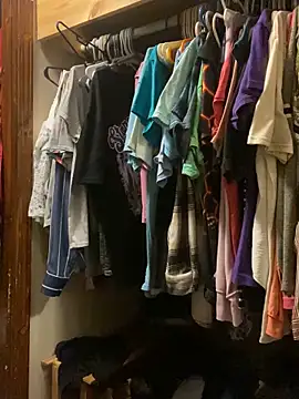 Snapshot of Thick_mommas69 chatting on 11-12-25, 02:01 Thick mommas69 online show from 11-12-25, 02:01