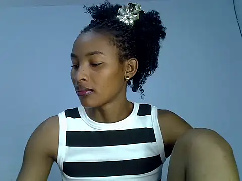 Snapshot of cute-alexis chatting on 09-16-25, 08:37 cute-alexis online show from 09-16-25, 08:37