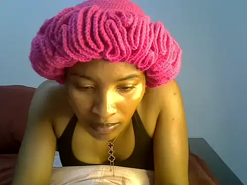 Snapshot of cute-alexis chatting on 11-23-25, 01:22 cute-alexis online show from 11-23-25, 01:22