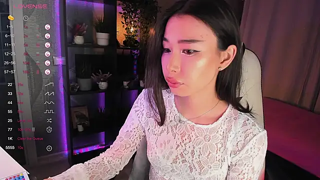 Snapshot of sensualily chatting on 09-14-25, 04:28 sensualily online show from 09-14-25, 04:28