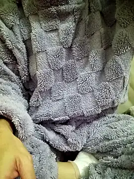 Snapshot of YunLem chatting on 01-08-26, 02:25 YunLem online show from 01-08-26, 02:25