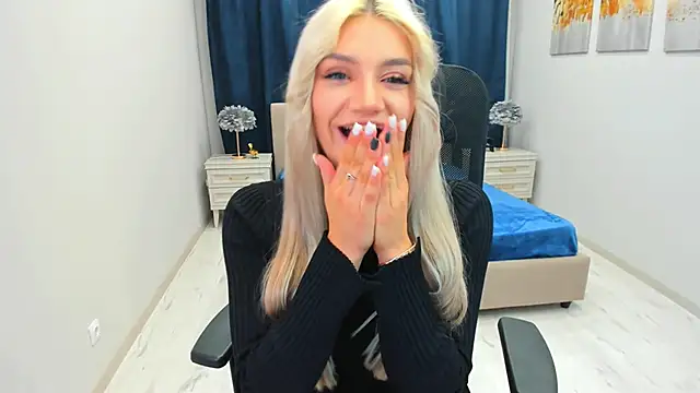 SelenaeMoore online show from 01-08-25, 11:32