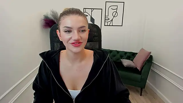 SelenaeMoore online show from 10-08-25, 03:26