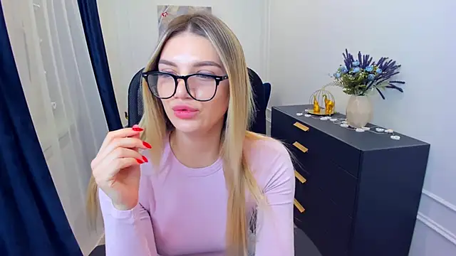 SelenaeMoore online show from 02-17-26, 03:36