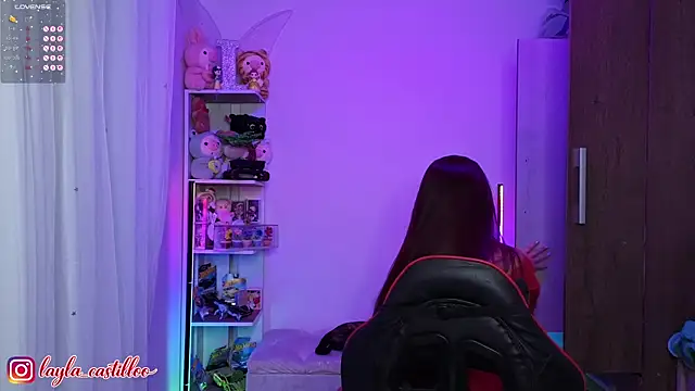 Layla castilloo online show from 04-21-26, 01:42