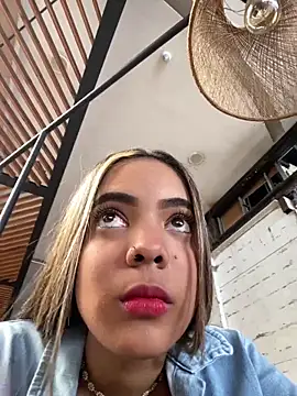 Snapshot of NAUGHTY_LITTLE_18 chatting on 12-21-24, 06:34 NAUGHTY LITTLE 18 online show from 12-21-24, 06:34