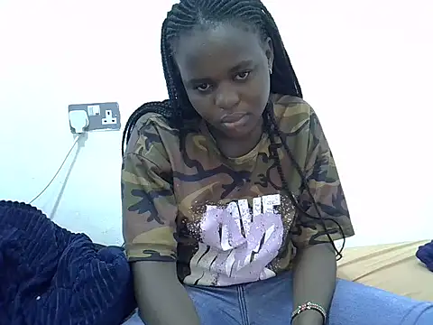 Snapshot of dirtyshowgirl chatting on 06-25-26, 01:59 dirtyshowgirl online show from 06-25-26, 01:59