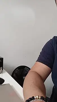 Logan Rob1 online show from 06-03-26, 02:33