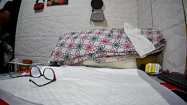 Snapshot of Mendoza_Amaranata chatting on 09-11-25, 05:40 Mendoza Amaranata online show from 09-11-25, 05:40