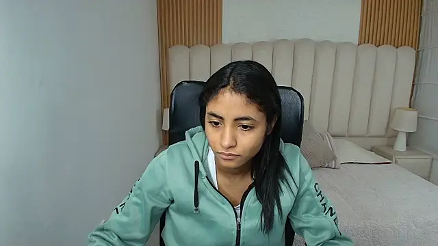 shaneelle online show from 03-12-26, 03:01