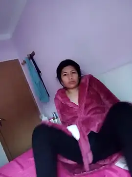 Snapshot of katymojadit chatting on 01-08-25, 03:17 katymojadit online show from 01-08-25, 03:17