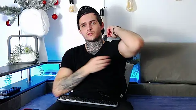 Snapshot of CarterCole chatting on 01-14-25, 04:08 CarterCole online show from 01-14-25, 04:08